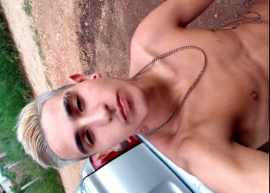Novinho pauzudo gostoso