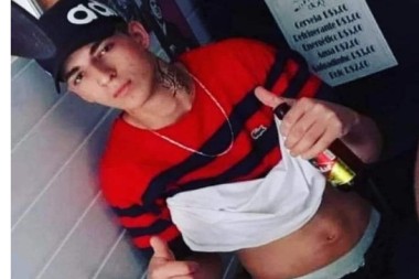 Branquinho tatuado, pau g